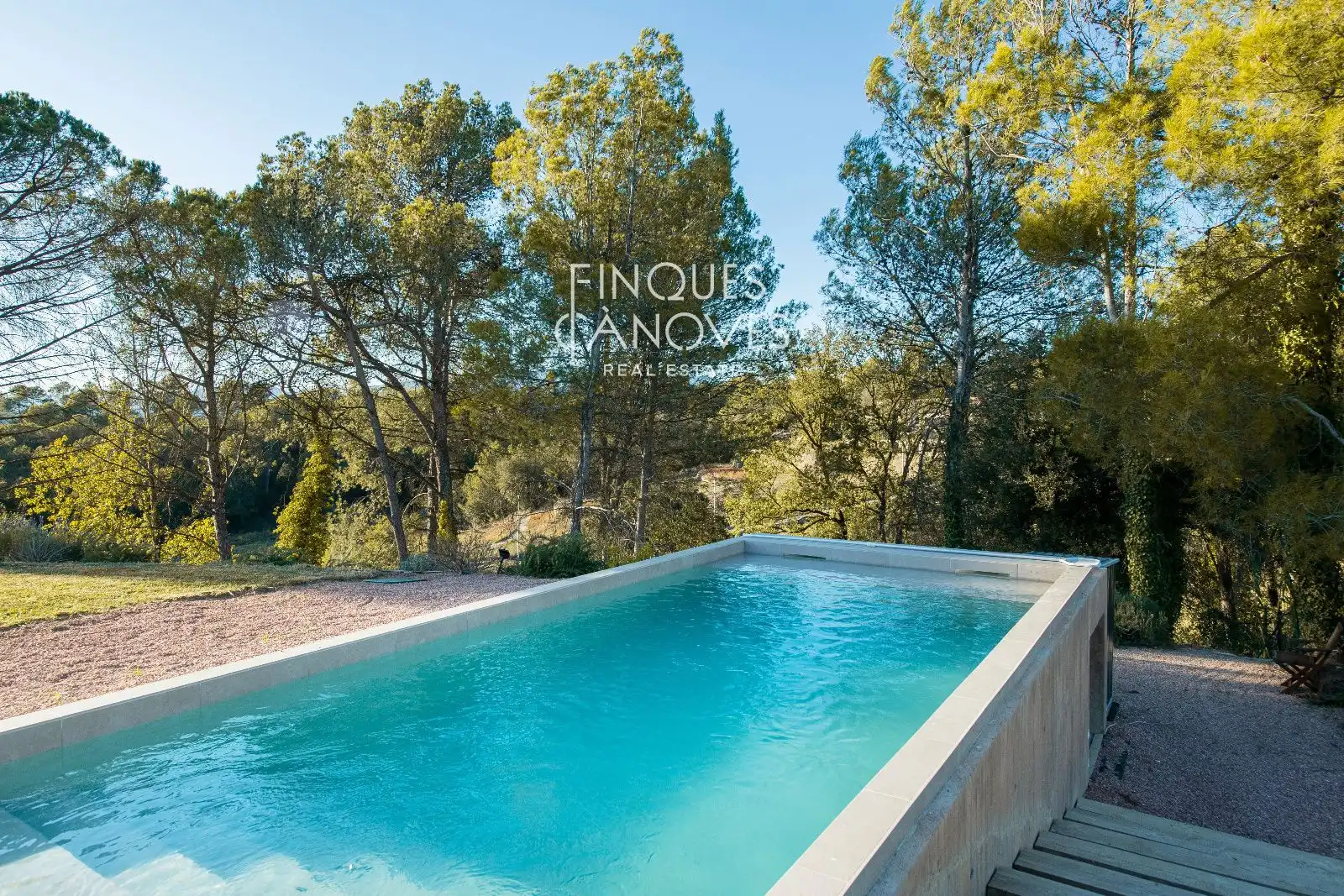Piscina de Casa adosada en venta en Sant Julià de Ramis con Aire acondicionado, Calefacción y Piscina