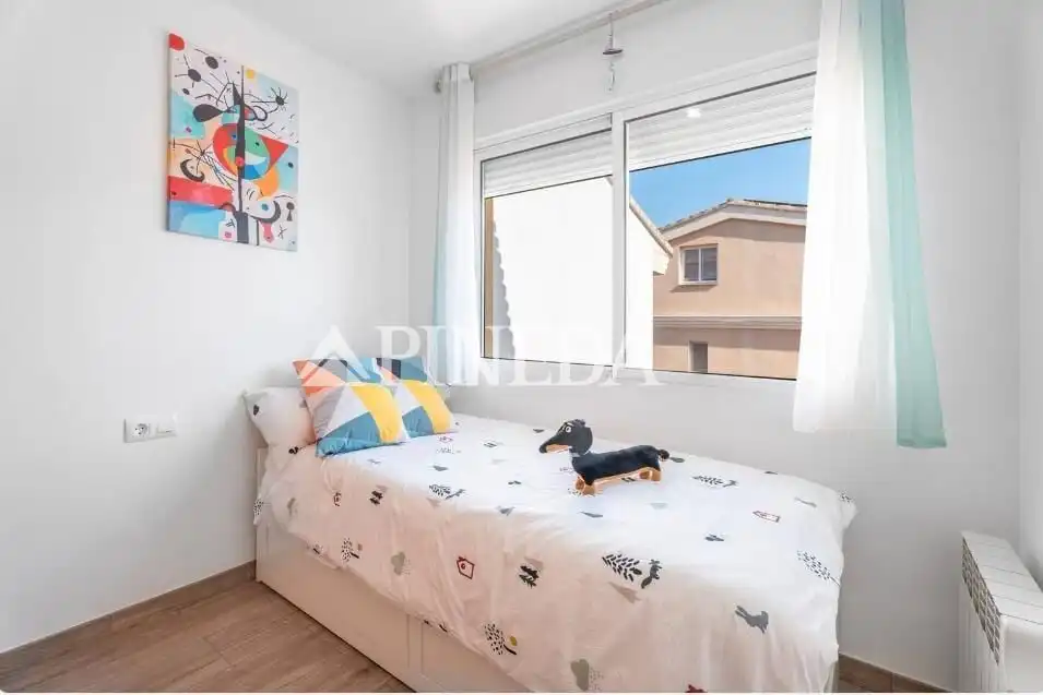 Dormitori de Casa adosada en venda en Soneja amb Aire condicionat, Calefacció i Terrassa