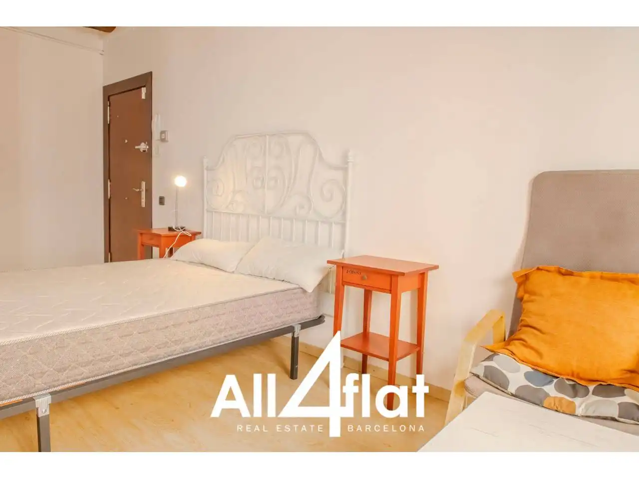 Bedroom of Flat for rent in Barcelona  with Heating, Parquet flooring and Furnished