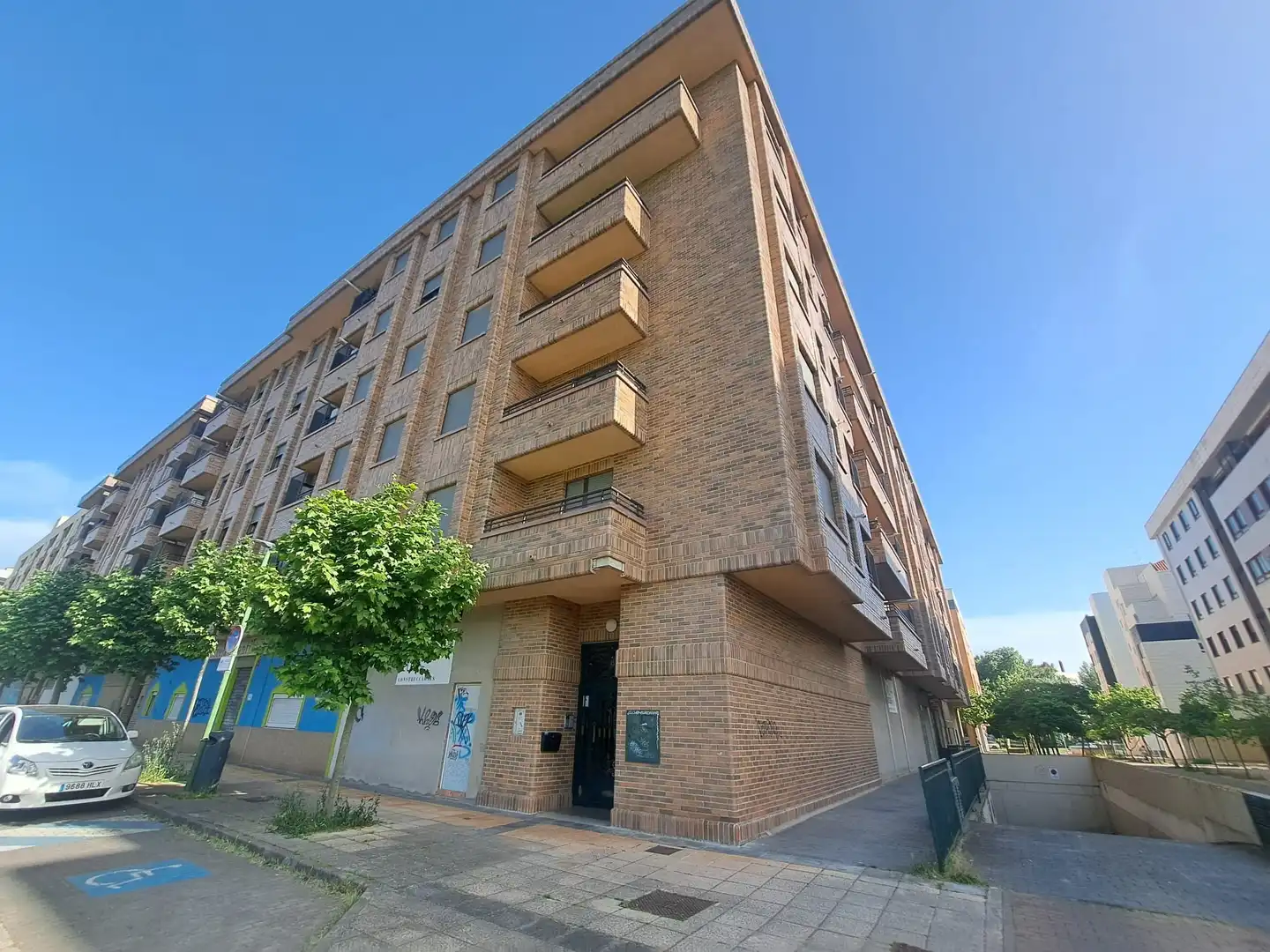 Vista exterior de Piso en venta en Burgos con Trastero