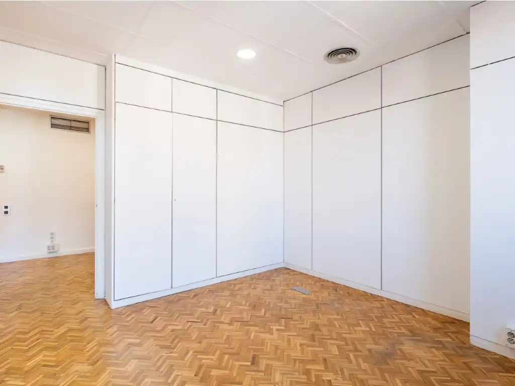 Schlafzimmer von Büro zur Miete in Madrid