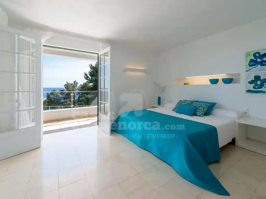 Dormitori de Casa o xalet en venda en Es Migjorn Gran amb Terrassa i Piscina