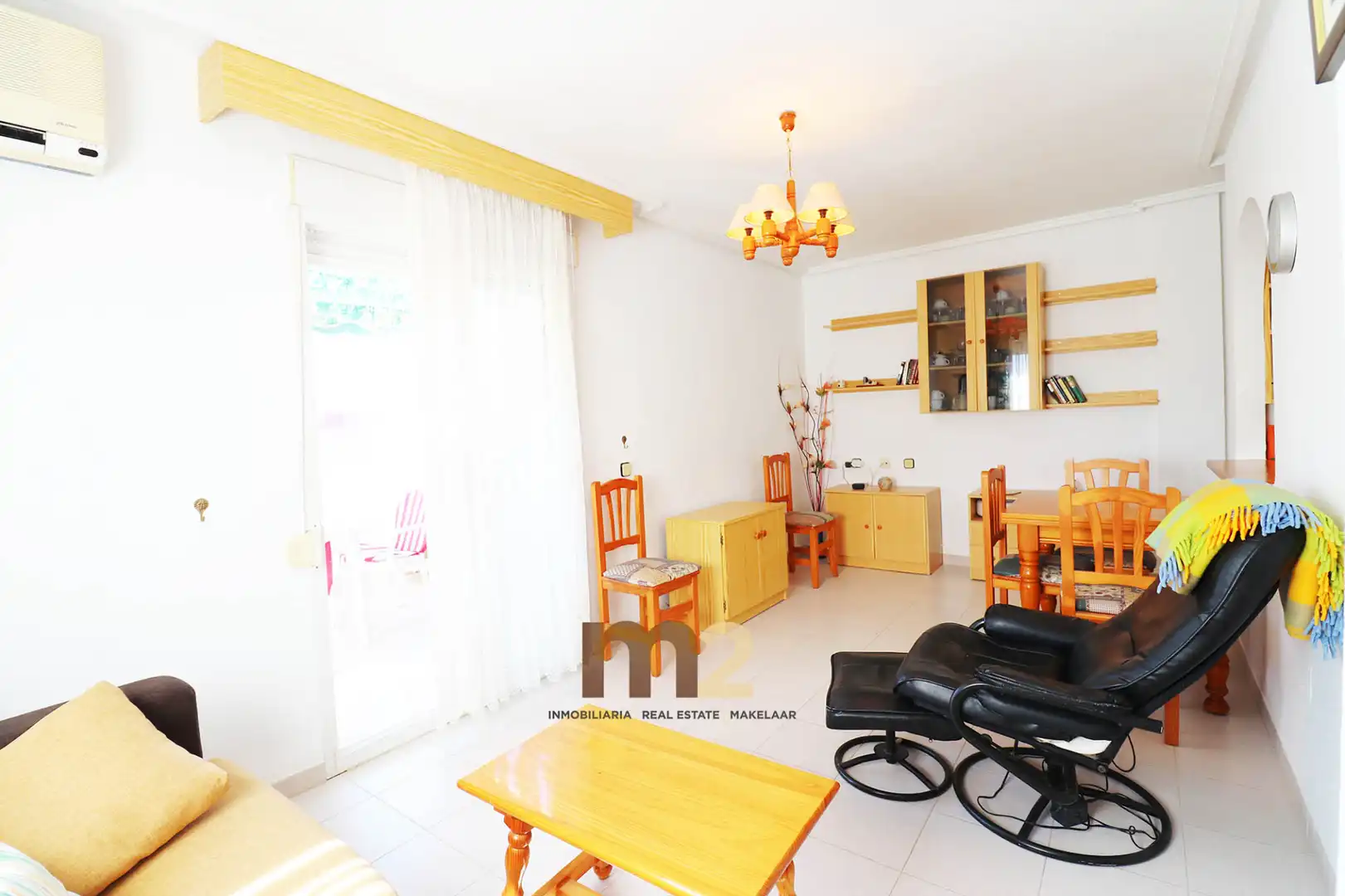 Sala de estar de Apartamento en venta en Torrevieja con Aire acondicionado, Terraza y Amueblado