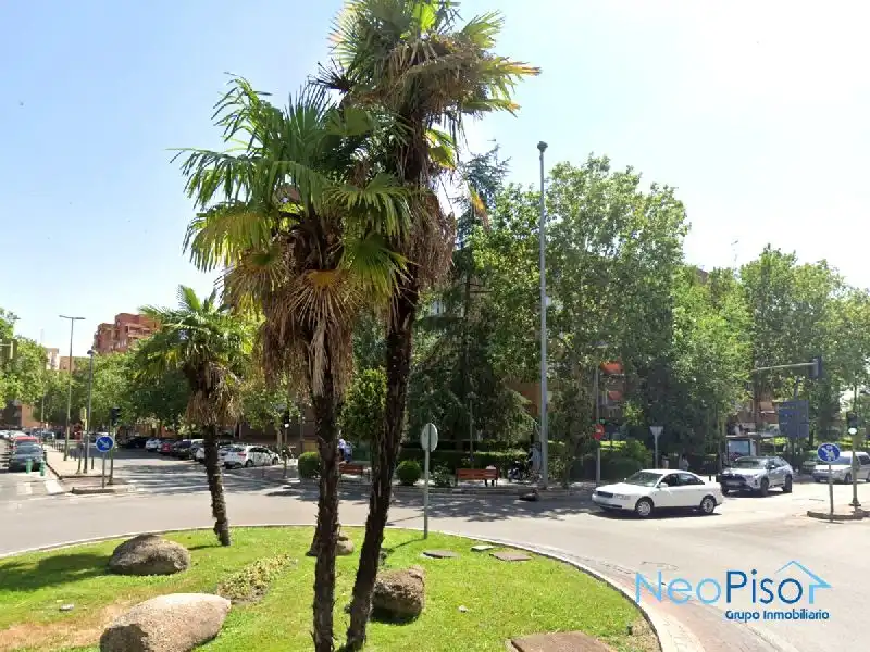 Piso con ascensor en venta en Villafontana - Estoril I, imagen 2