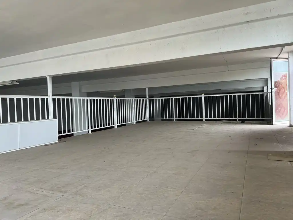 Industrial buildings for rent in Padrón