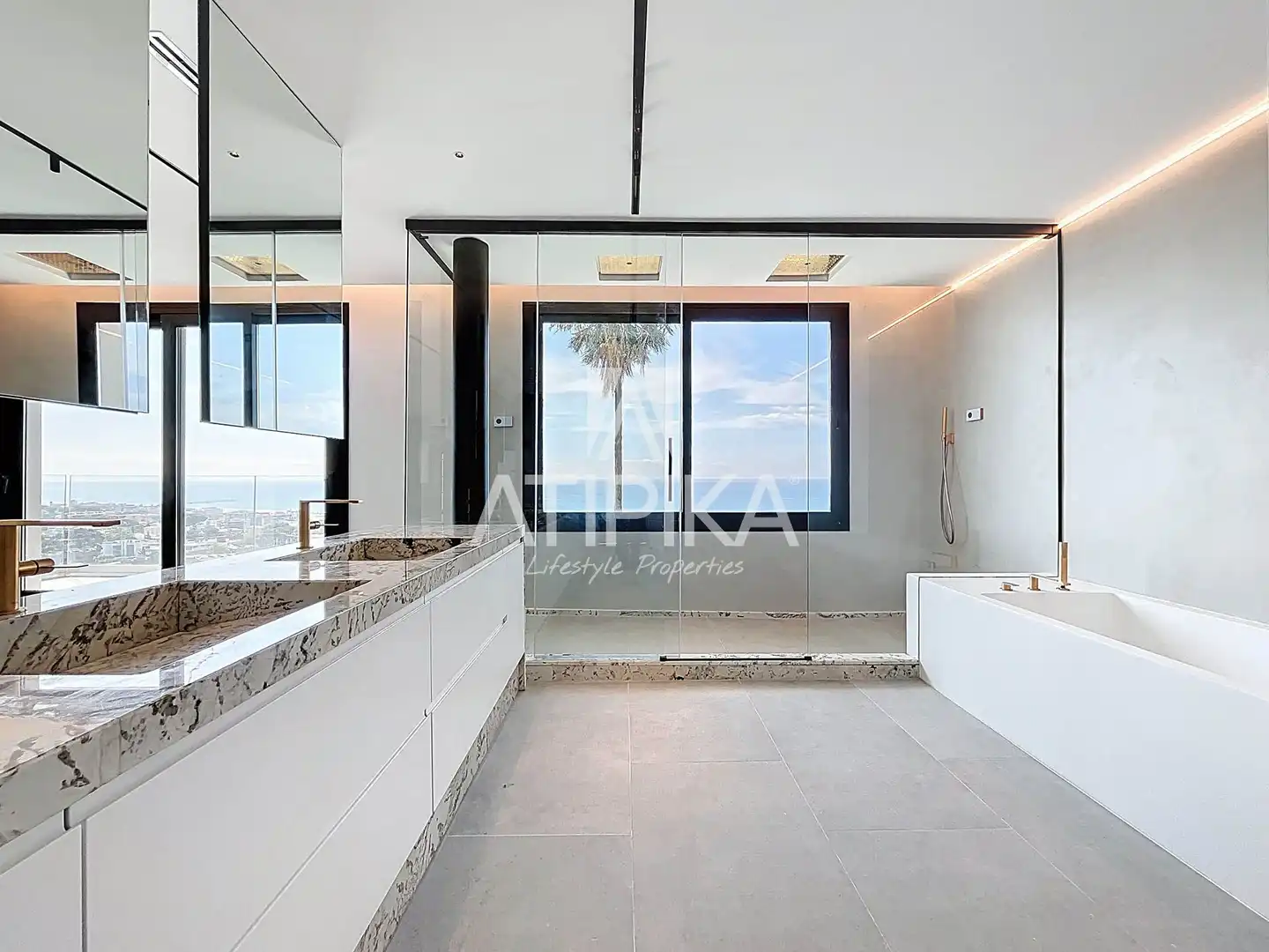 Bathroom of Houses for rent in Castelldefels  with Air Conditioner, Heating and Terrace