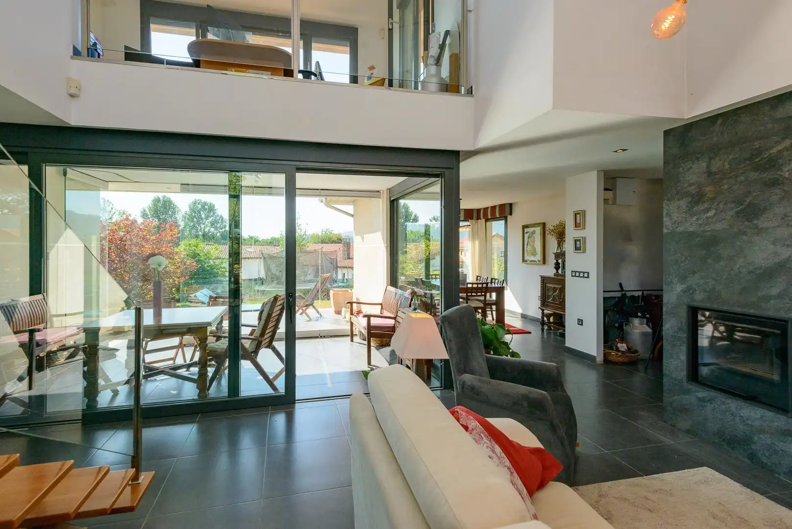 Sala de estar de Casa o chalet en venta en Llanera con Calefacción, Jardín privado y Terraza