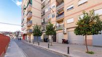 Vista exterior de Pis en venda en  Granada Capital amb Terrassa i Balcó