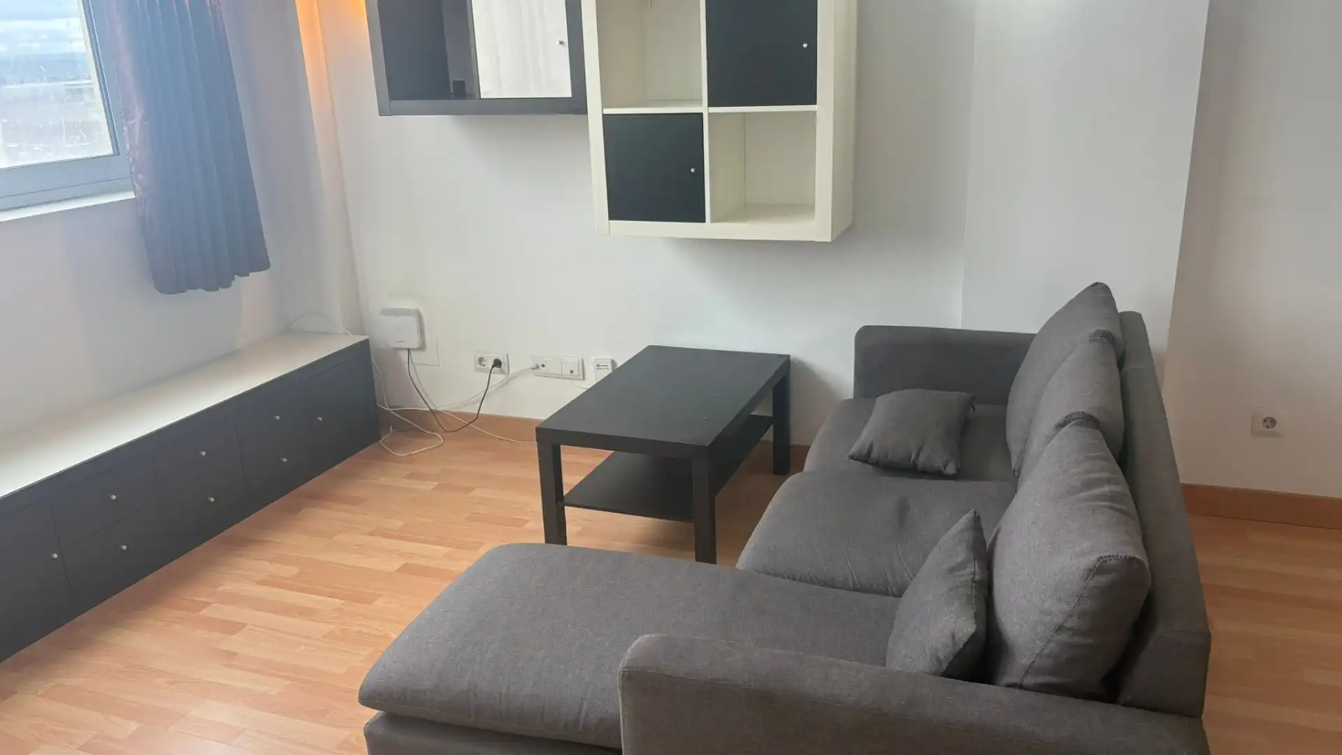 Sala de estar de Dúplex en venta en Torrejón de Ardoz con Aire acondicionado, Calefacción y Amueblado