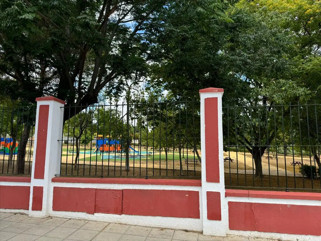 Vista exterior de Piso en venta en Pilas