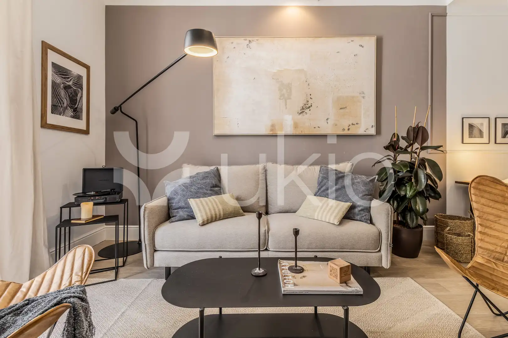 Sala de estar de Apartamento de alquiler en Madrid con Amueblado, Horno y Lavadora