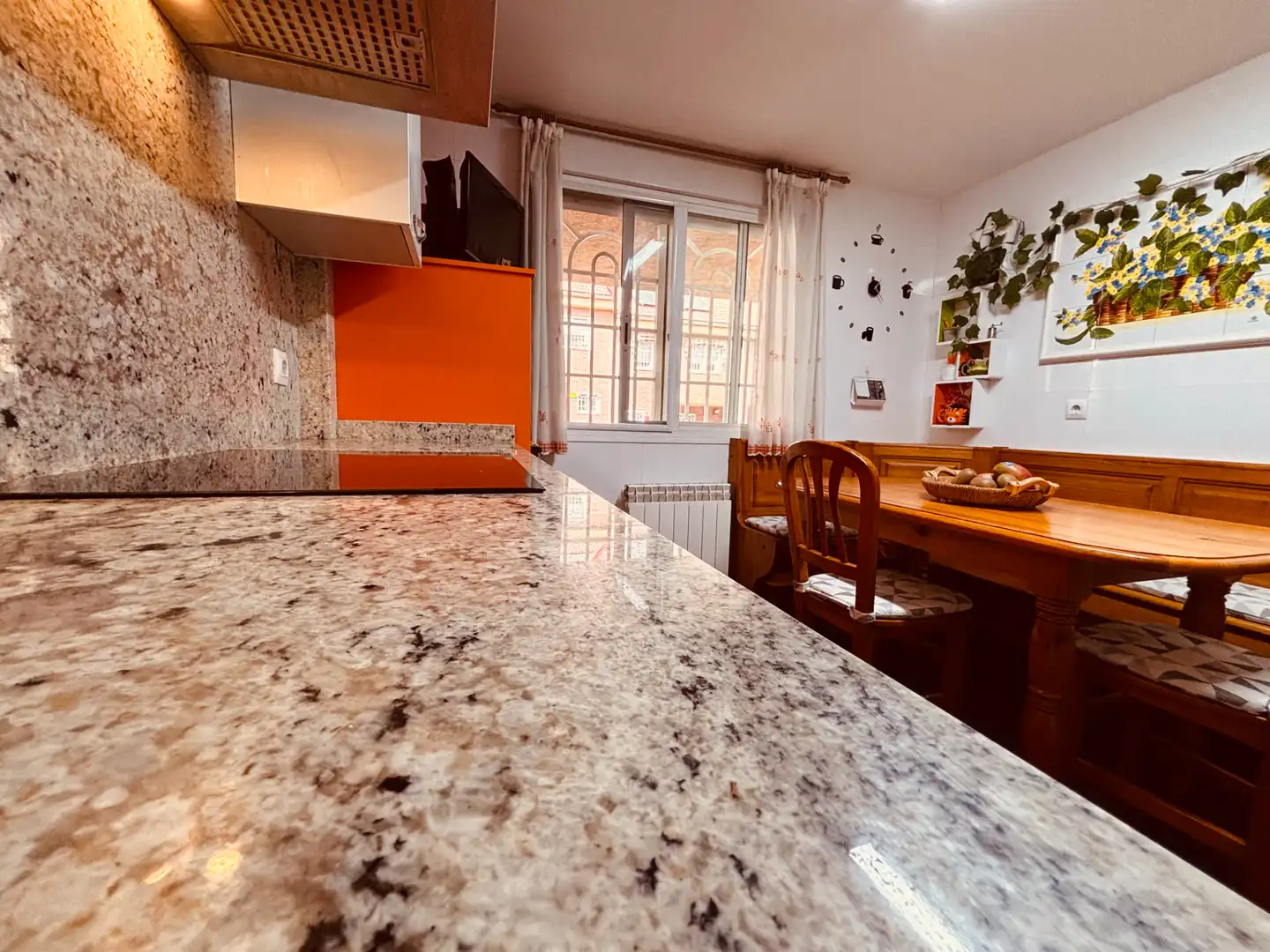 Cocina de Casa adosada en venta en Getafe con Aire acondicionado, Calefacción y Jardín privado