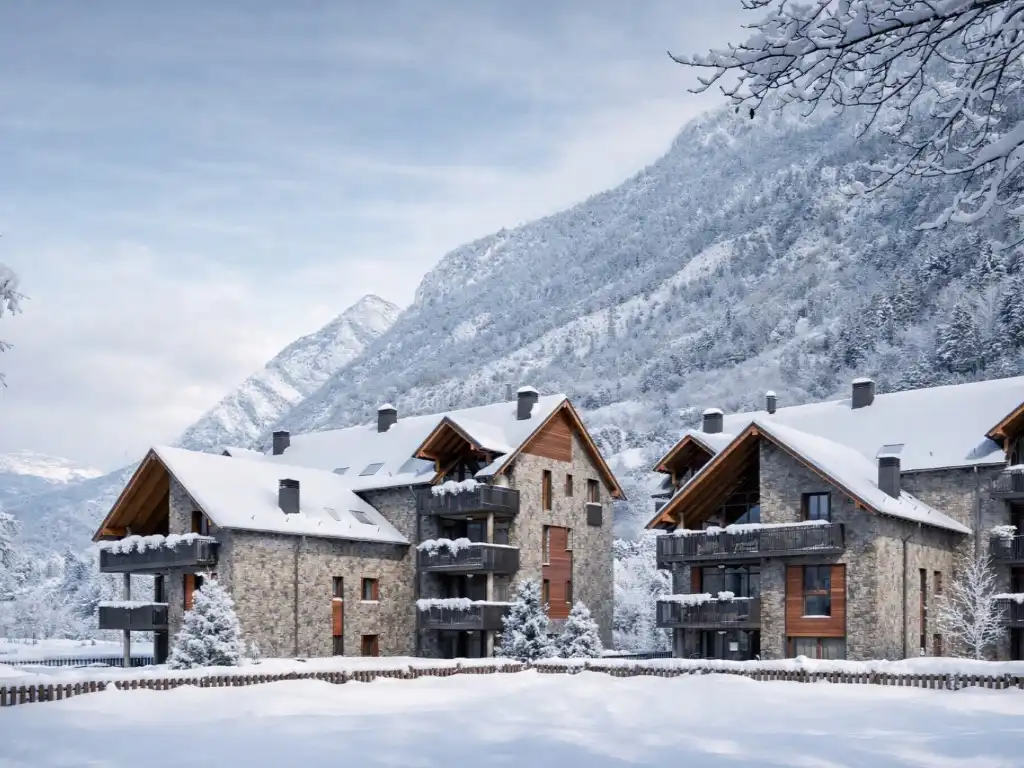 Vista exterior de Dúplex en venta en Benasque