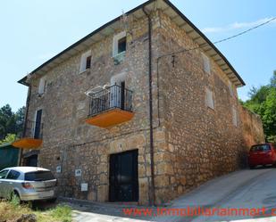 Vista exterior de Casa o xalet en venda en Aguas Cándidas amb Calefacció, Terrassa i Traster