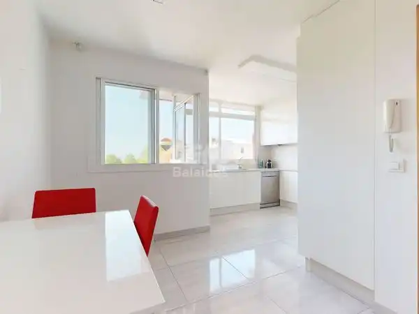 Vista exterior de Piso en venta en Vigo  con Calefacción, Parquet y Trastero