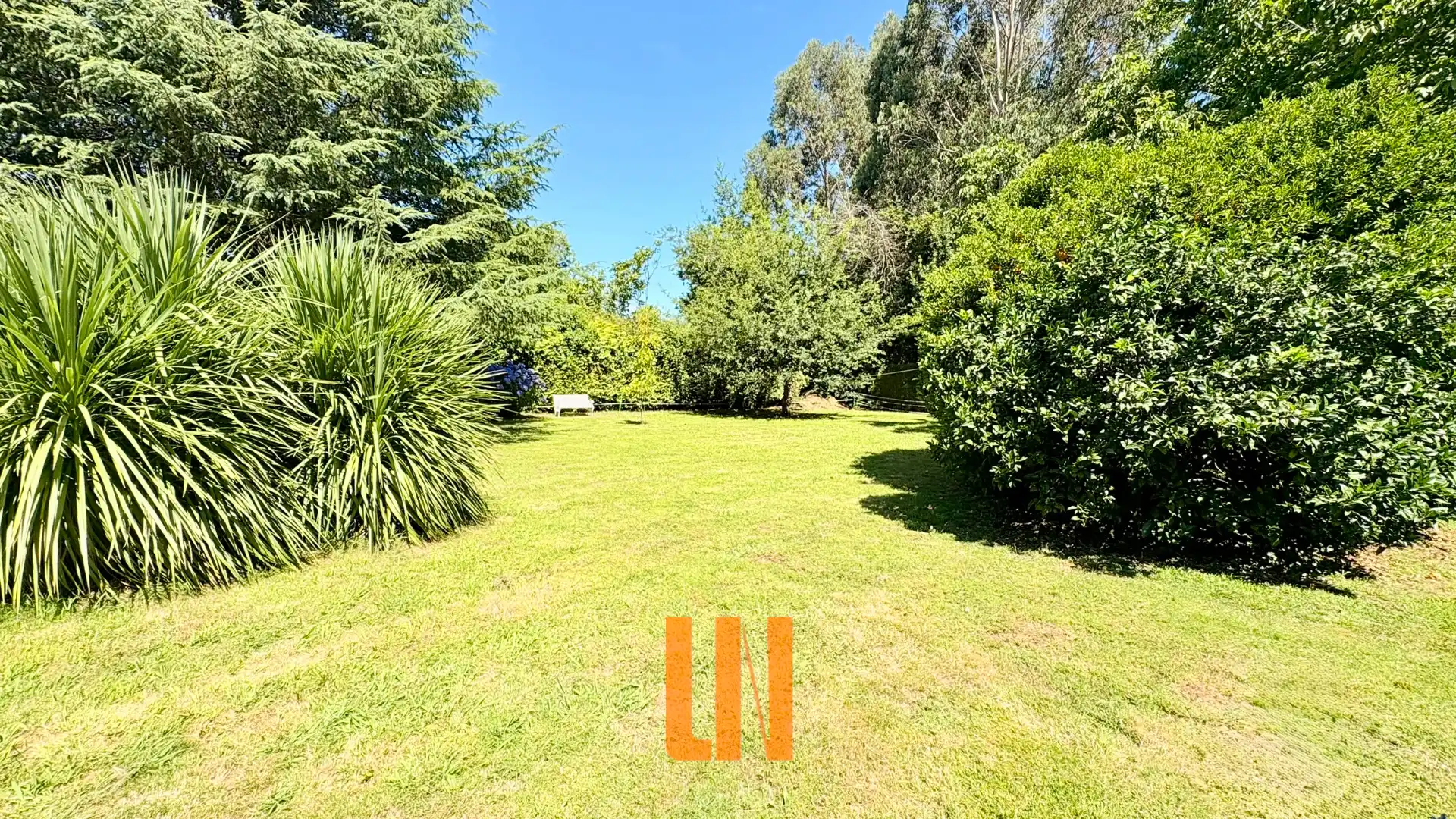 Casa o xalet en venda en Oleiros amb Calefacció, Jardí privat i Parquet