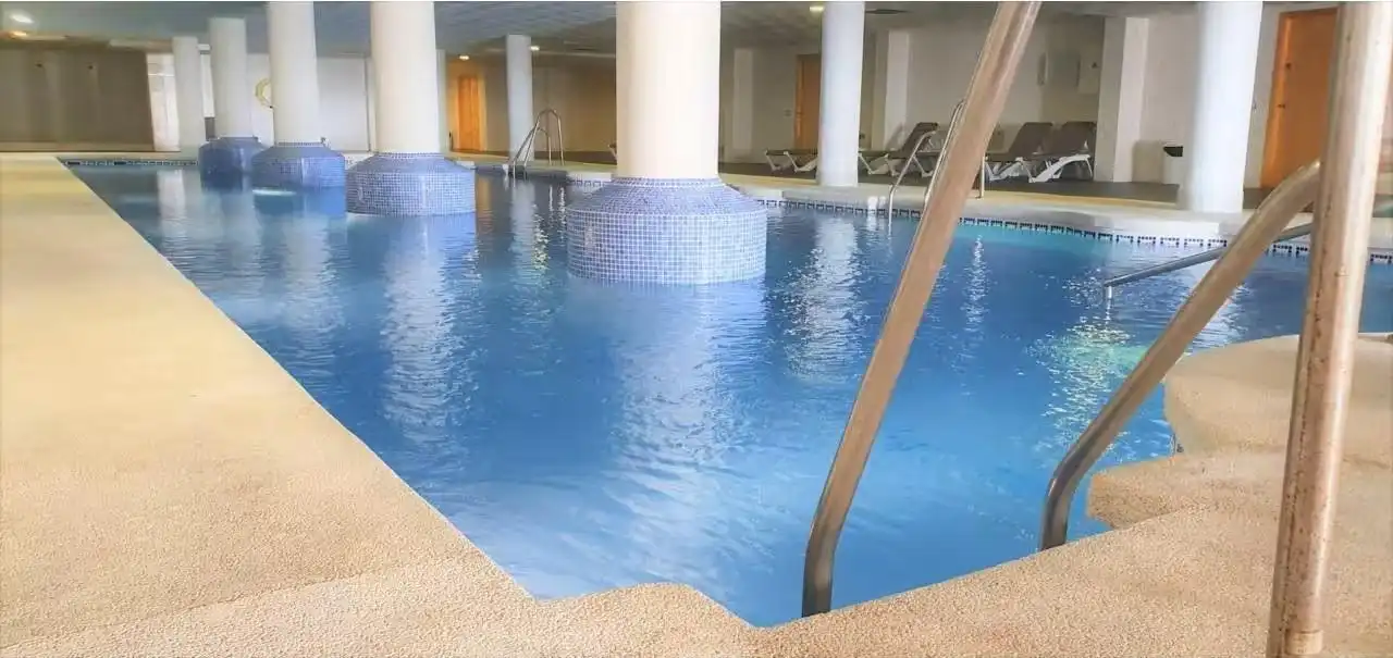 Schwimmbecken von Wohnungen zur Miete in La Envía