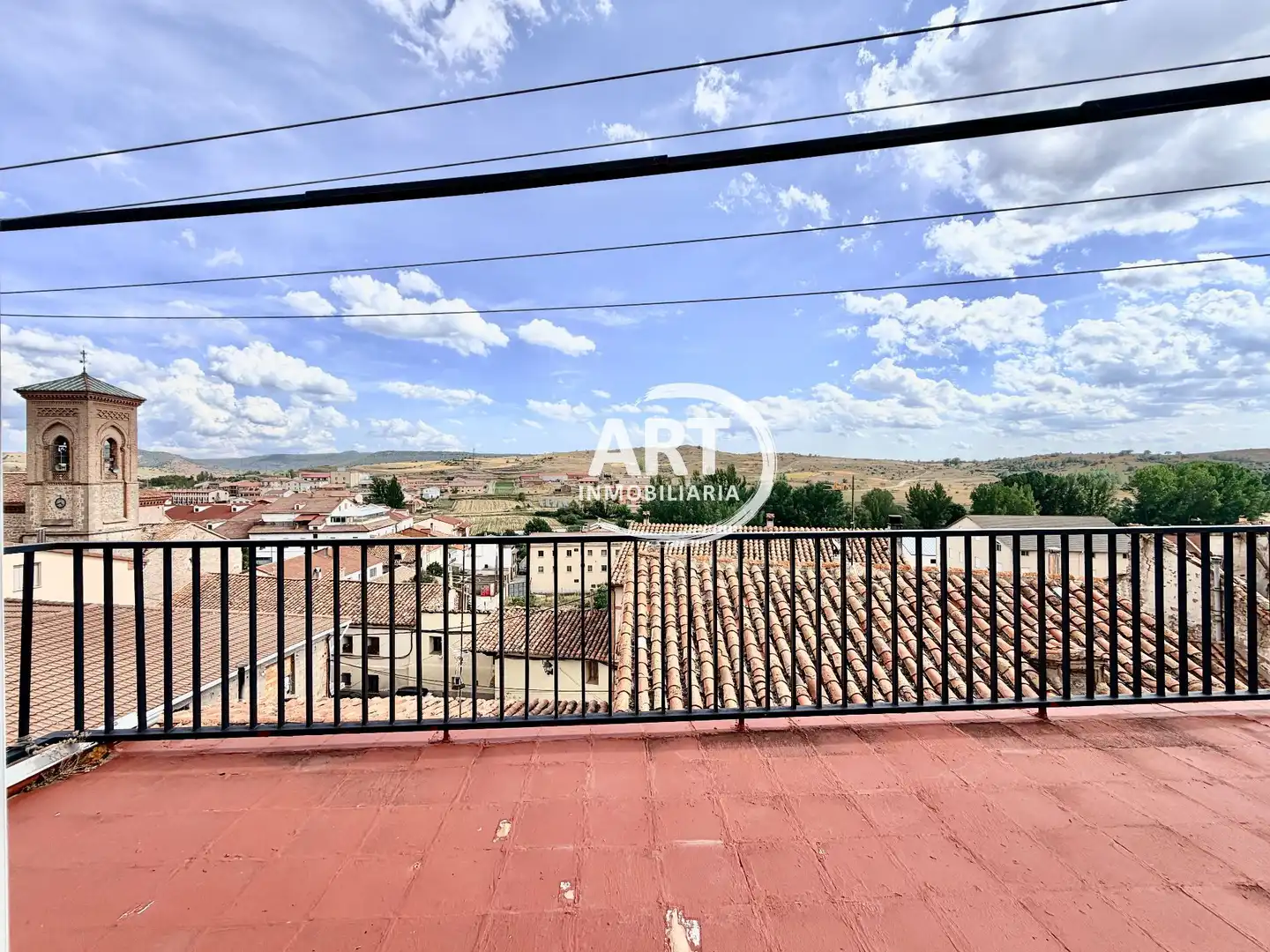 Vista exterior de Casa o xalet en venda en Cedrillas amb Calefacció, Terrassa i Traster