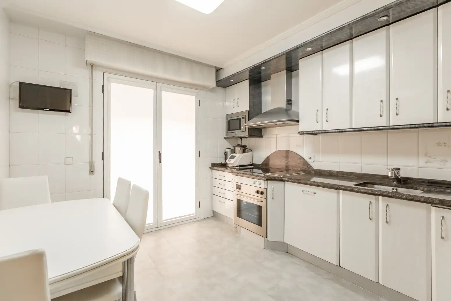 Cocina de Casa adosada en venta en Barañáin / Barañain con Calefacción, Jardín privado y Parquet