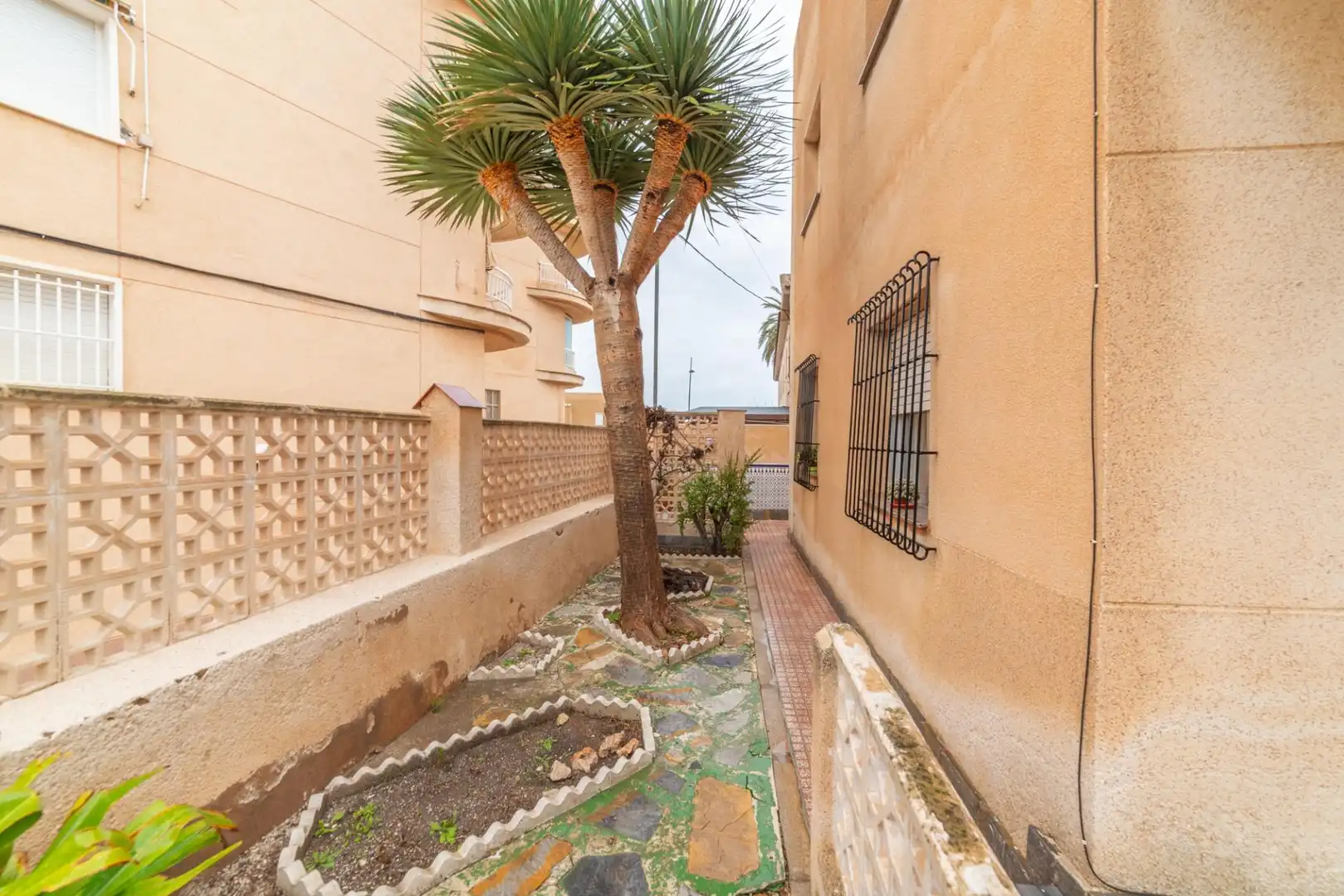 Chalet en venta en Calle Calle Cánovas del Castillo, imagen 2