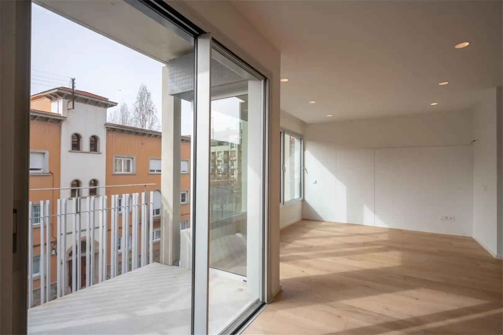 Flat for sale in Carrer Migdia, 63, Eixample Sud – Migdia