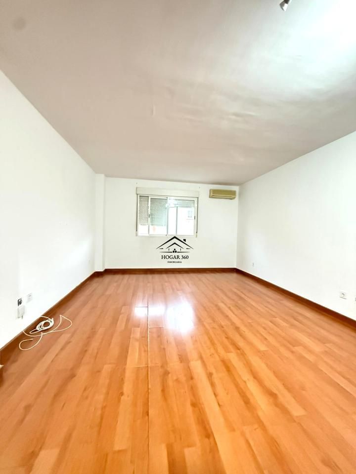 Vista exterior de Pis en venda en Cáceres Capital