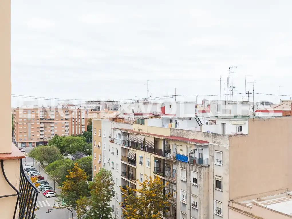 Vista exterior de Àtic de lloguer en Valencia amb Aire condicionat, Calefacció i Parquet