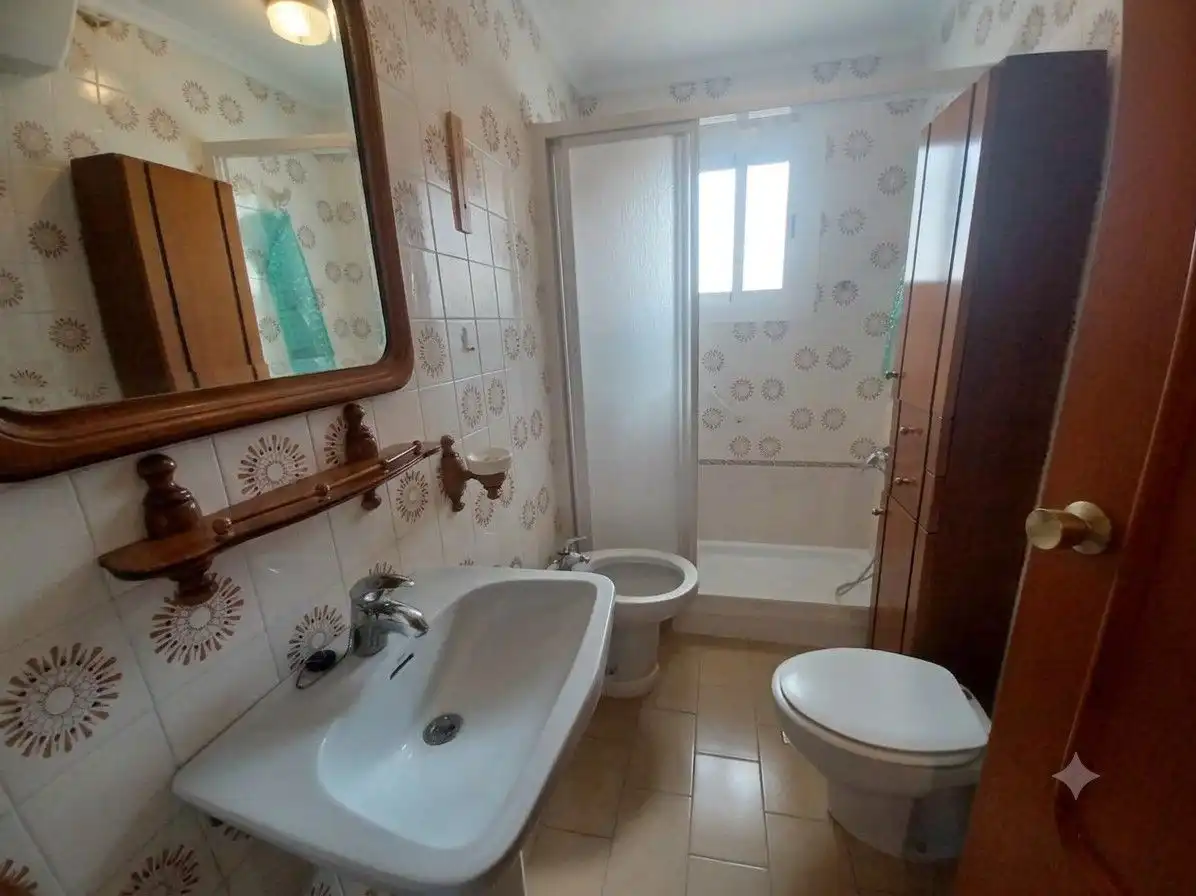 Baño de Piso en venta en La Roda con Aire acondicionado, Calefacción y Amueblado