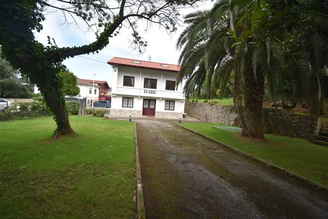 House with garden for sale in CA-450, imagen 3
