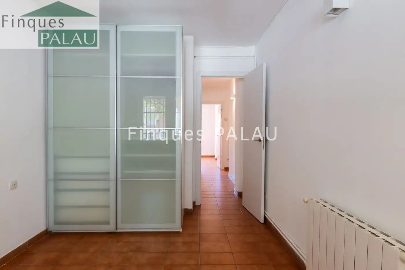 Flat for rent in Sant Just Desvern  with Air Conditioner and Heating