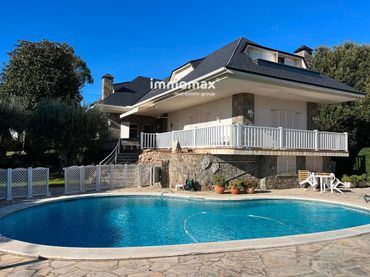 Xalet amb piscina en venda a Santa Eulàlia de Ronçana