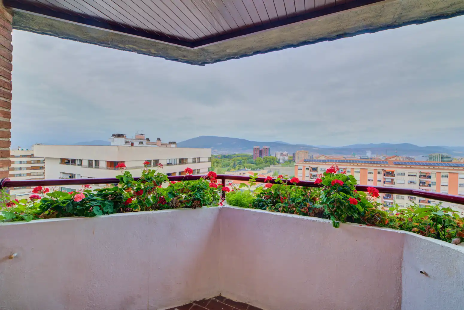 Terraza de Piso en venta en  Pamplona / Iruña con Calefacción, Parquet y Trastero