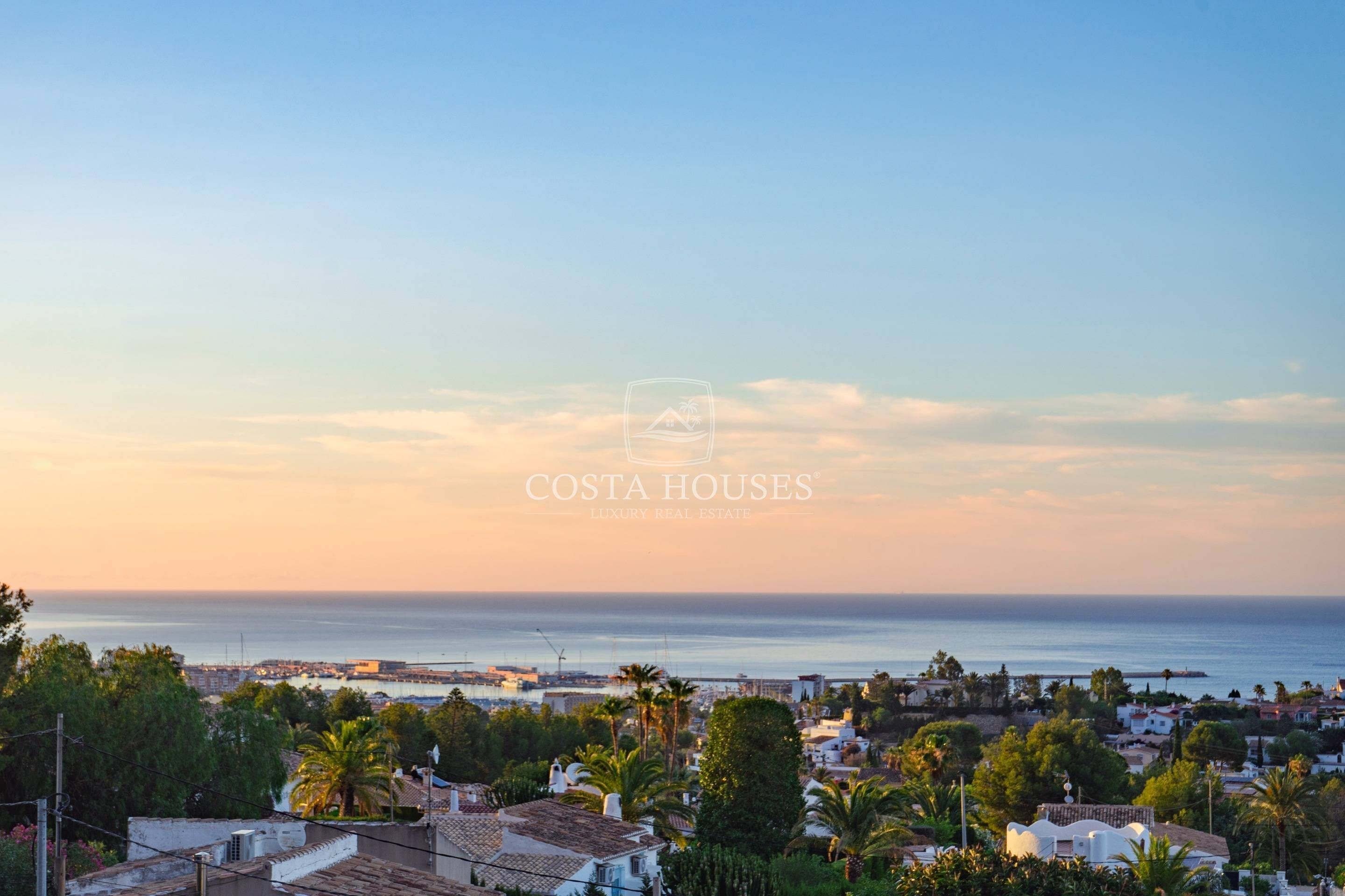 Vista exterior de Casa o chalet en venta en Dénia con Aire acondicionado, Calefacción y Jardín privado