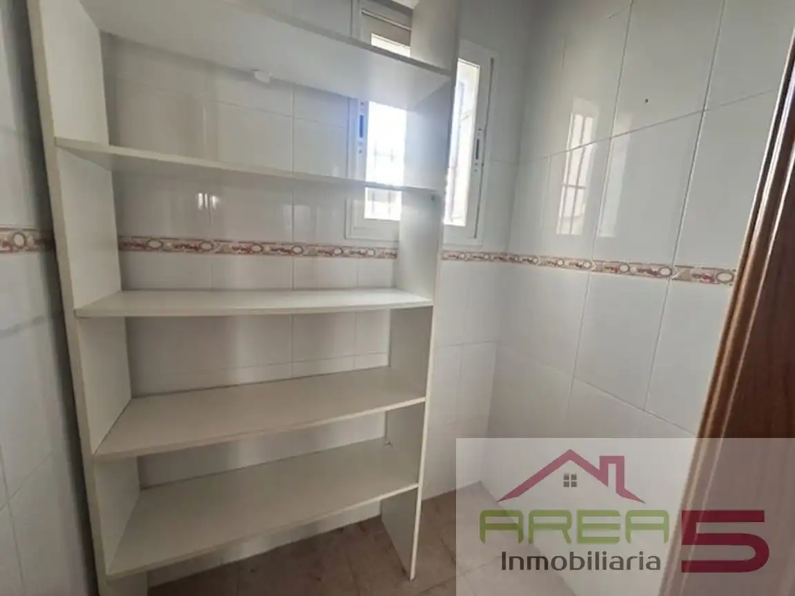 Piso en venta en Villanueva de la Serena con Parquet, Terraza y Balcón