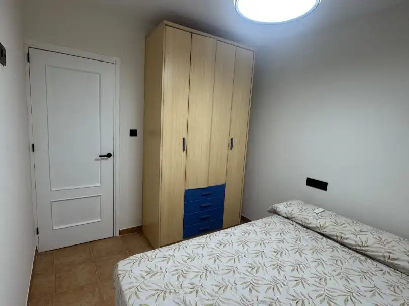 Dormitori de Casa o xalet en venda en  Jaén Capital amb Terrassa i Piscina