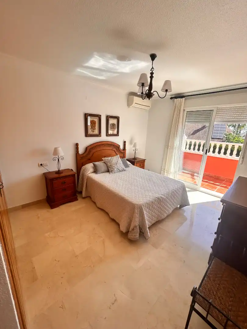 Habitación de Casa o chalet en venta en Elche / Elx con Aire acondicionado, Jardín privado y Terraza