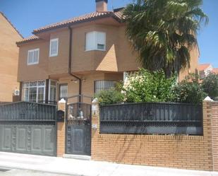 Exterior view of House or chalet for sale in Navalcarnero