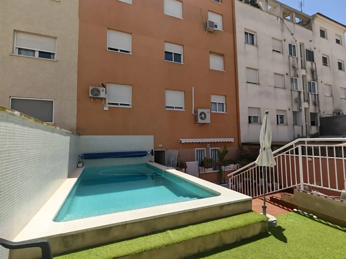 Piscina de Piso de alquiler en Murcia con Aire acondicionado, Calefacción y Lavadora