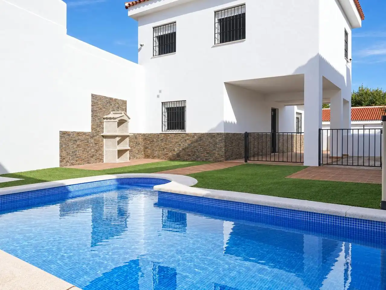 Schwimmbecken von Haus oder Chalet zum Verkauf in El Ronquillo, Sevilla