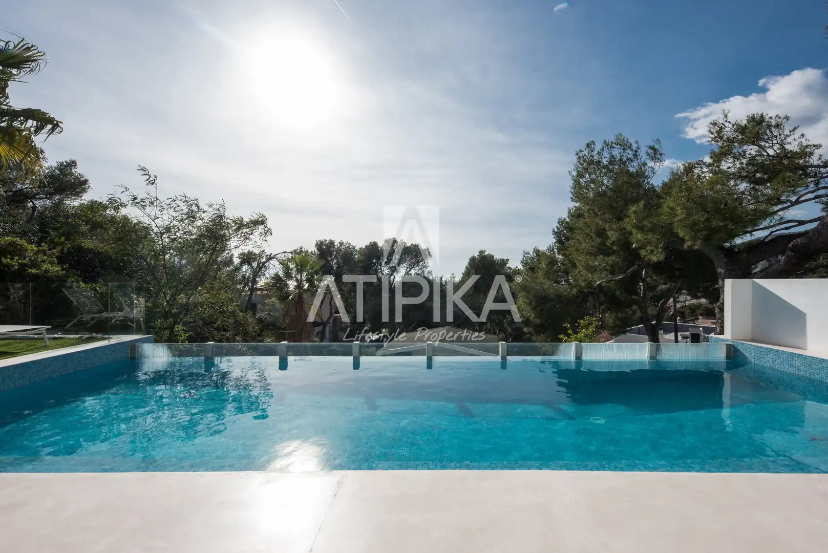 Piscina de Casa o xalet en venda en Castelldefels amb Aire condicionat, Calefacció i Terrassa