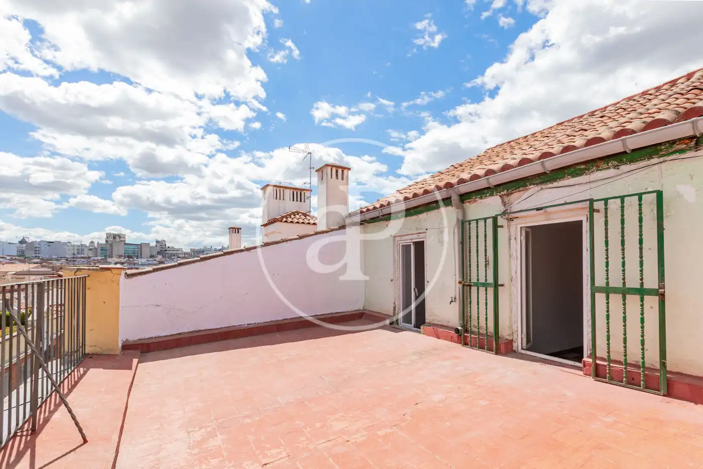 Terrassa de Pis en venda en Madrid amb Calefacció i Terrassa