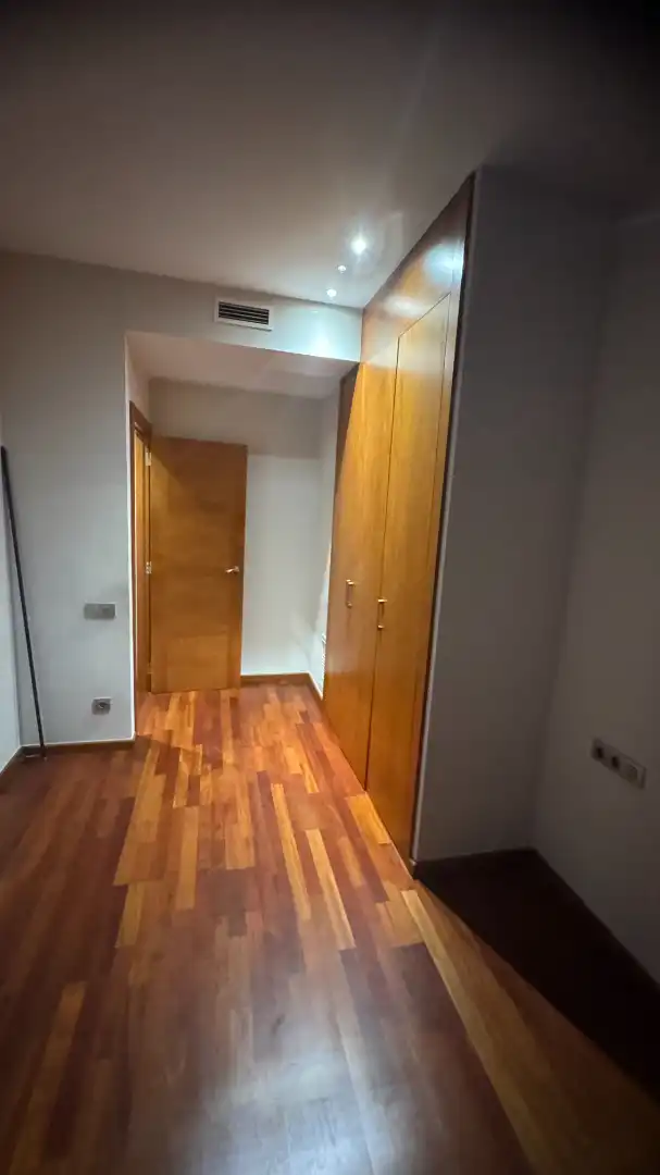 Wohnung zum Verkauf in Montcada i Reixac mit Klimaanlage, Heizung und Parkett