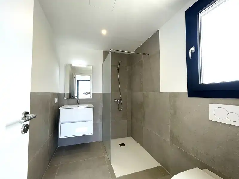 Badezimmer von Haus oder Chalet zum Verkauf in Llucmajor mit Klimaanlage, Privatgarten und Terrasse