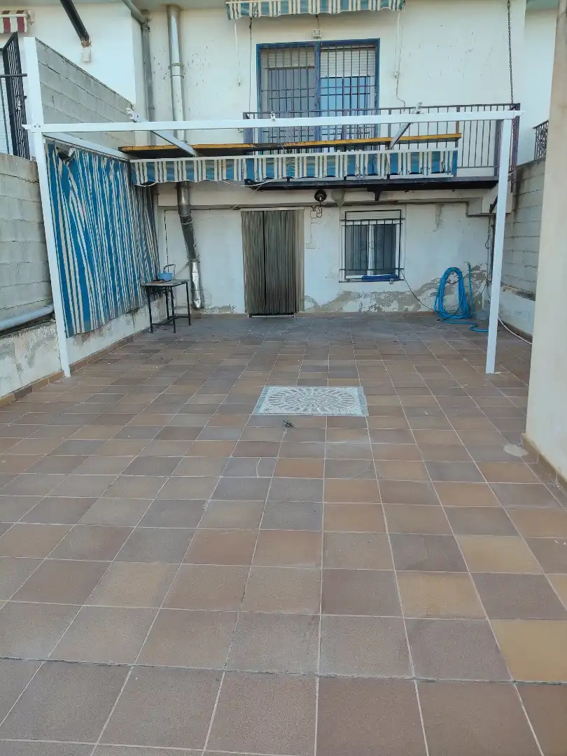Casa o xalet en venda en Baza amb Moblat