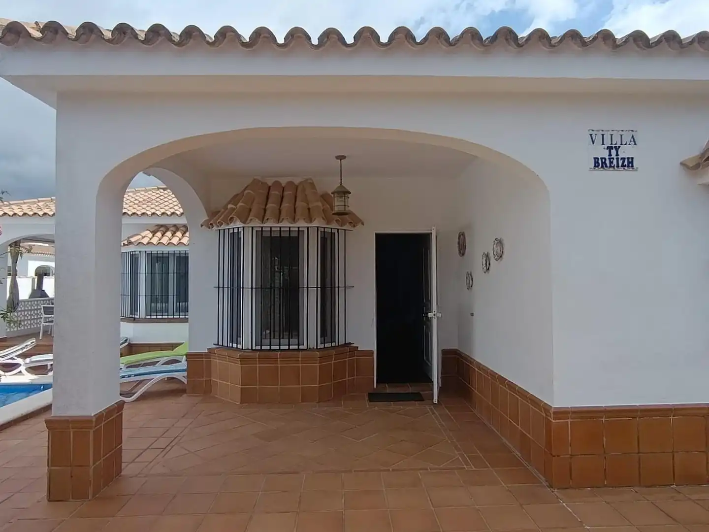 Houses for sale in Chiclana de la Frontera  with Air Conditioner, Private garden and Storage room