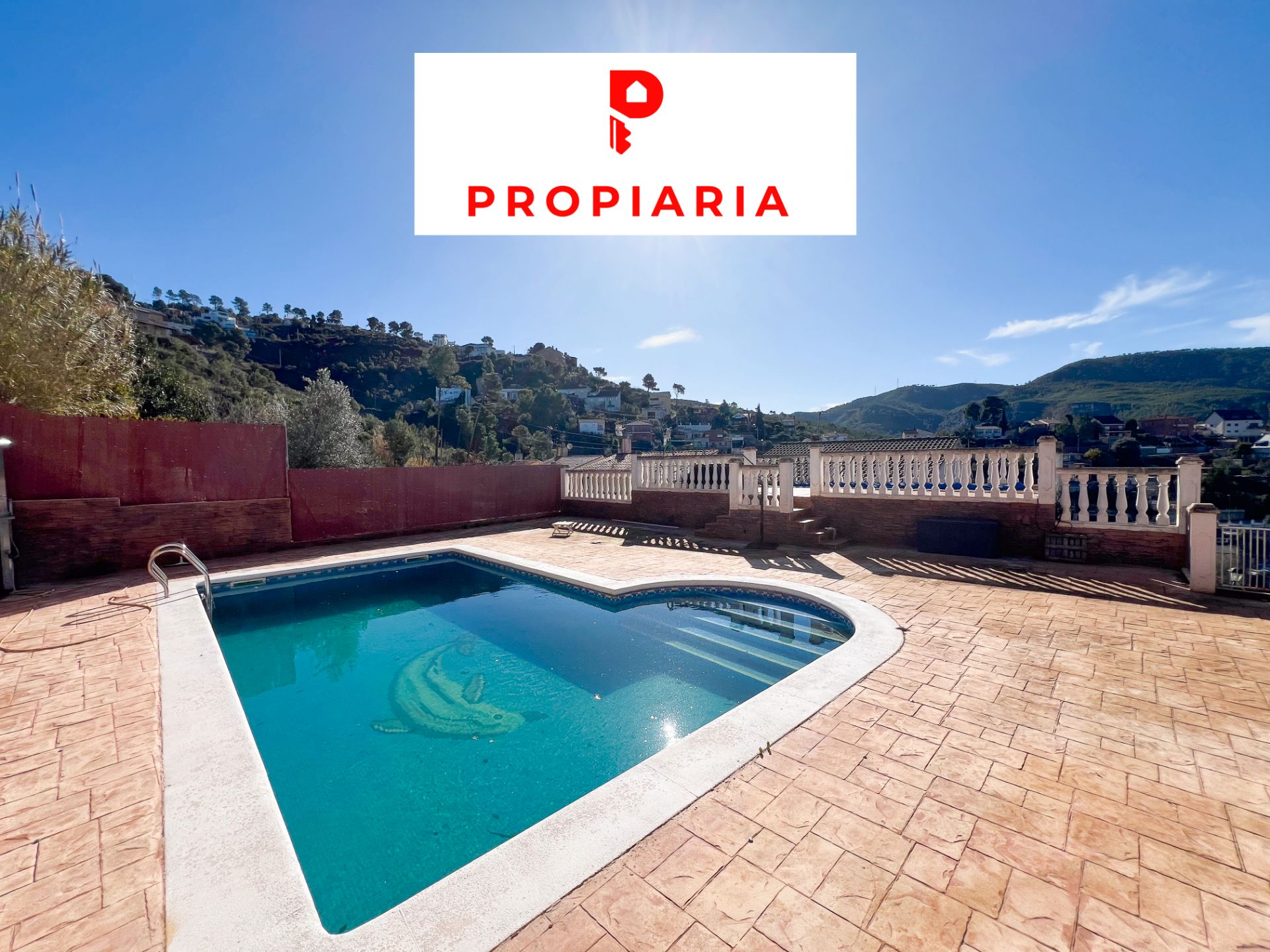 Vista exterior de Casa o xalet en venda en Vallirana amb Aire condicionat, Calefacció i Jardí privat