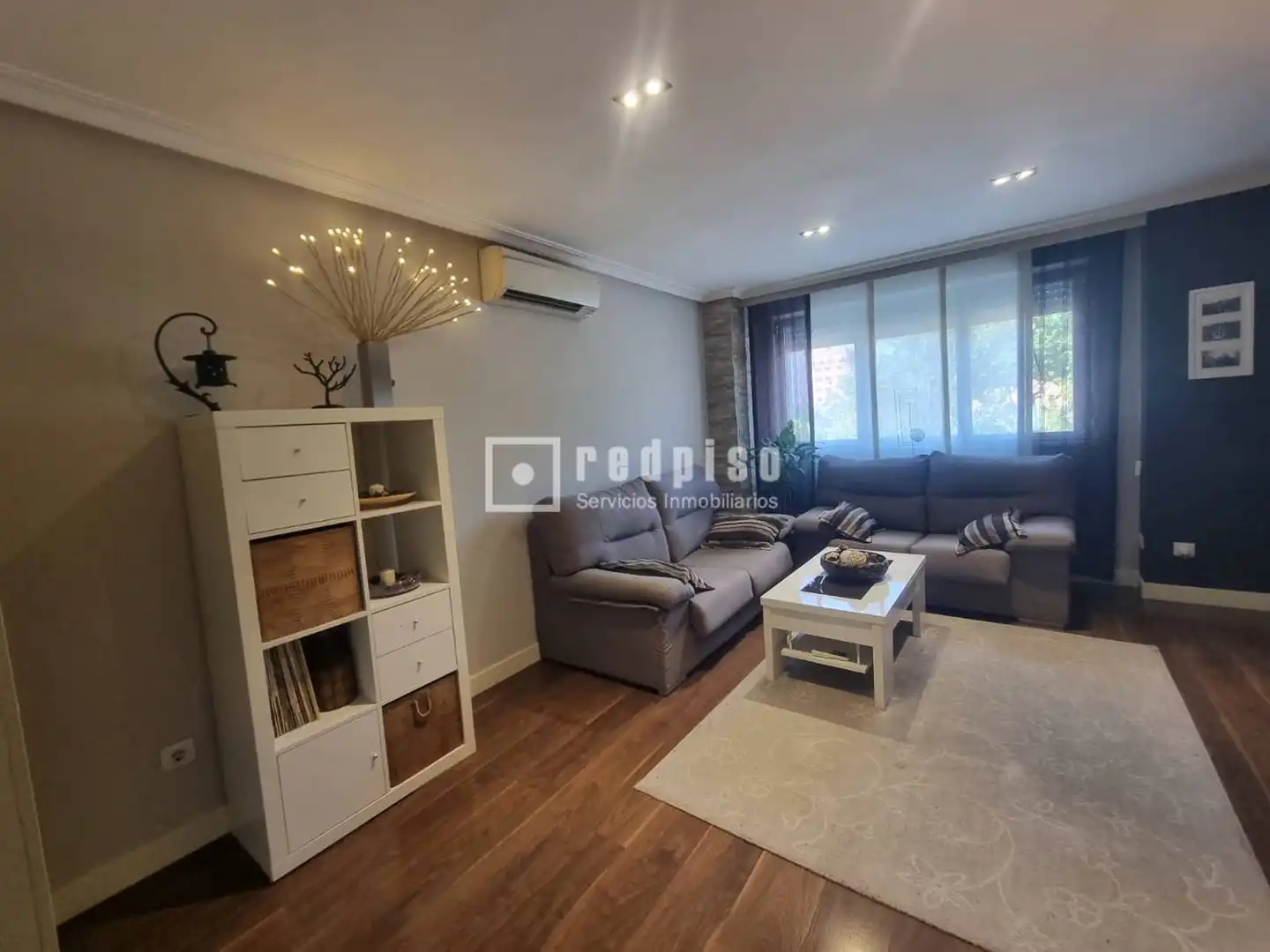 Sala d'estar de Pis en venda en Madrid amb Aire condicionat, Calefacció i Jardí privat