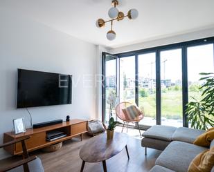 Sala d'estar de Pis en venda en  Madrid Capital amb Aire condicionat, Calefacció i Terrassa