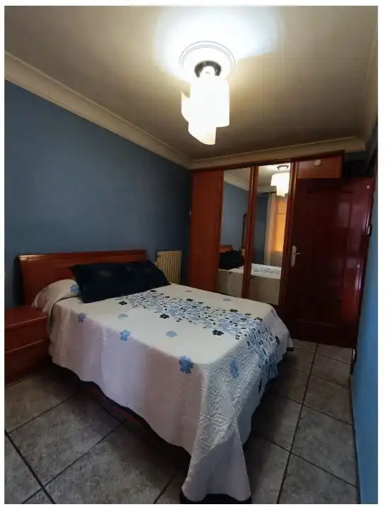 Habitación de Piso en venta en Zaragoza con Calefacción y Amueblado
