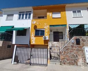 Vista exterior de Casa o xalet en venda en Cabañas de la Sagra